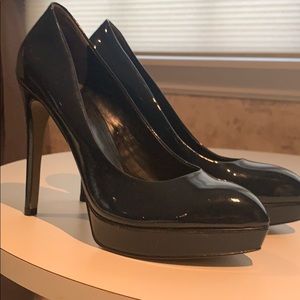 LIKE NEW! Pour La Victoire Navy Heels